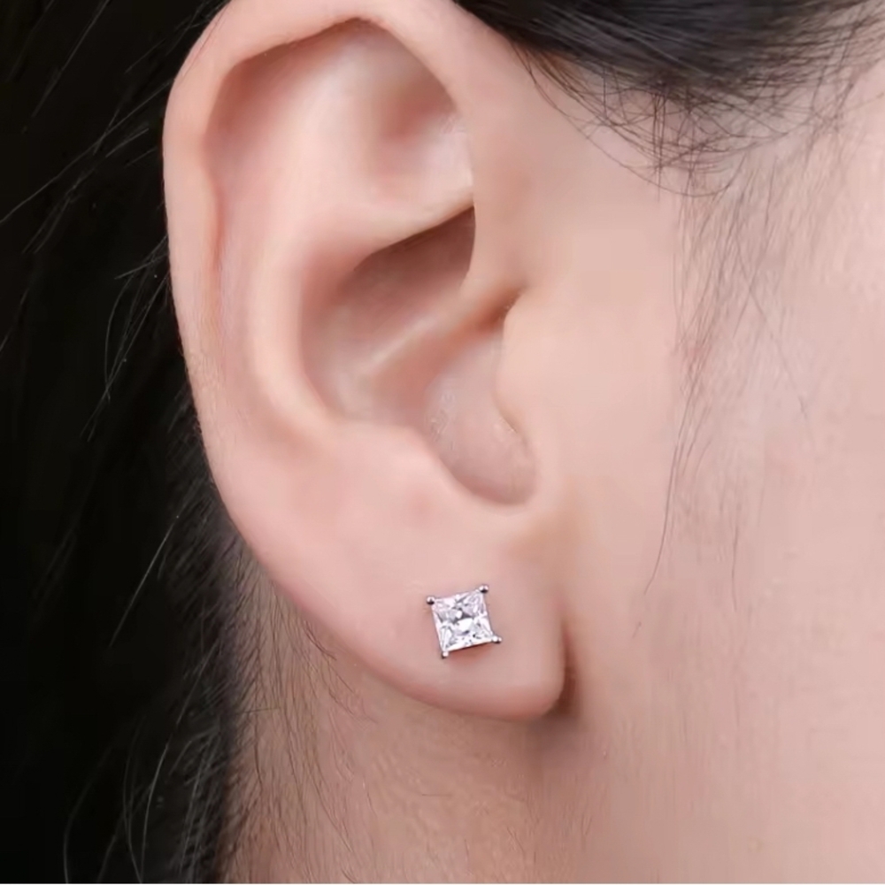 1.6 CT Princess Cut Stud Earrings Birthday Gift For Her - Picture 4 of 5